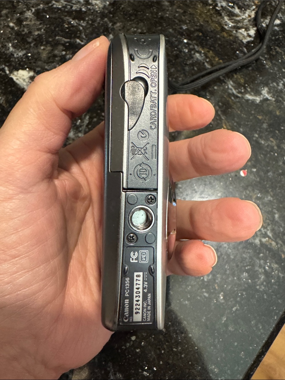 Canon PowerShot SD960 IS 12.1 MP Digital ELPH Camera Silver TESTED with Charger - Picture 12 of 15
